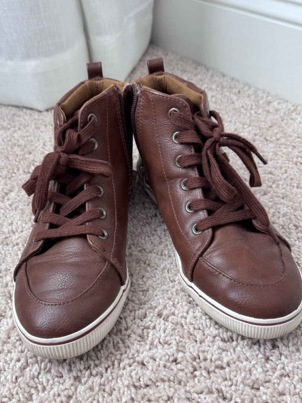 Cat & Jack Brown Faux Leather High-Top Lace-Up Sneakers - Size 5 Big Kids